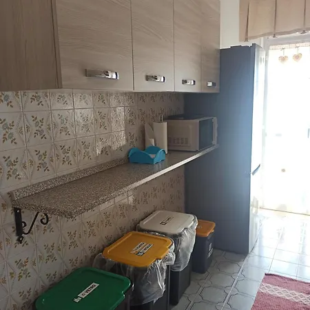 La Casa Di Lucy Tatil Evi